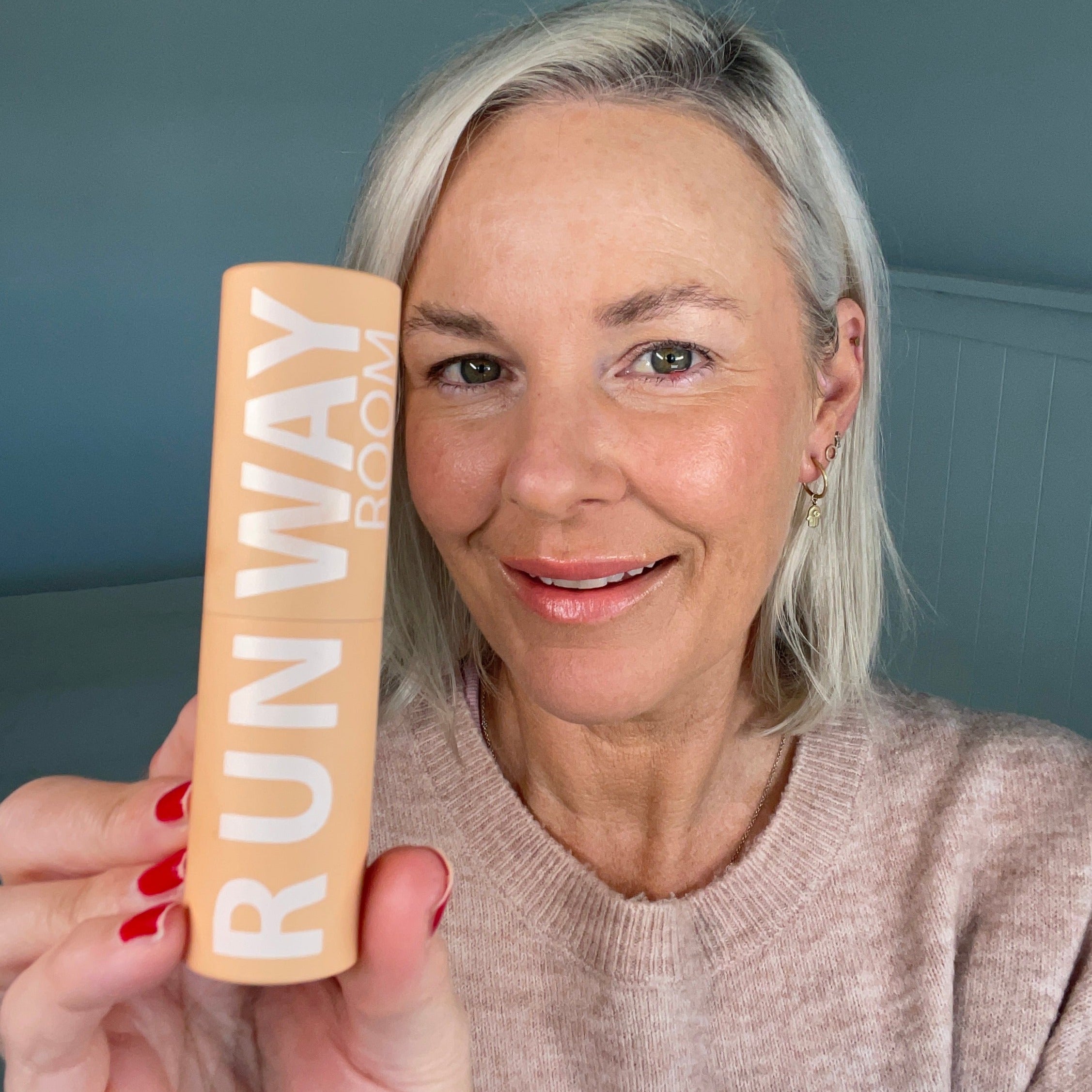 runwayroom_blush_stick_Amanda