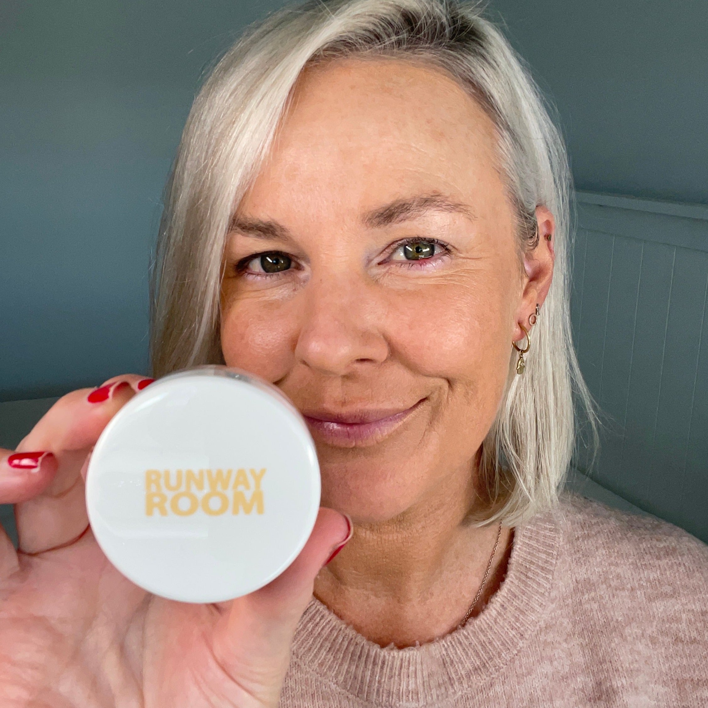 Amanda_RR_SettingPowder