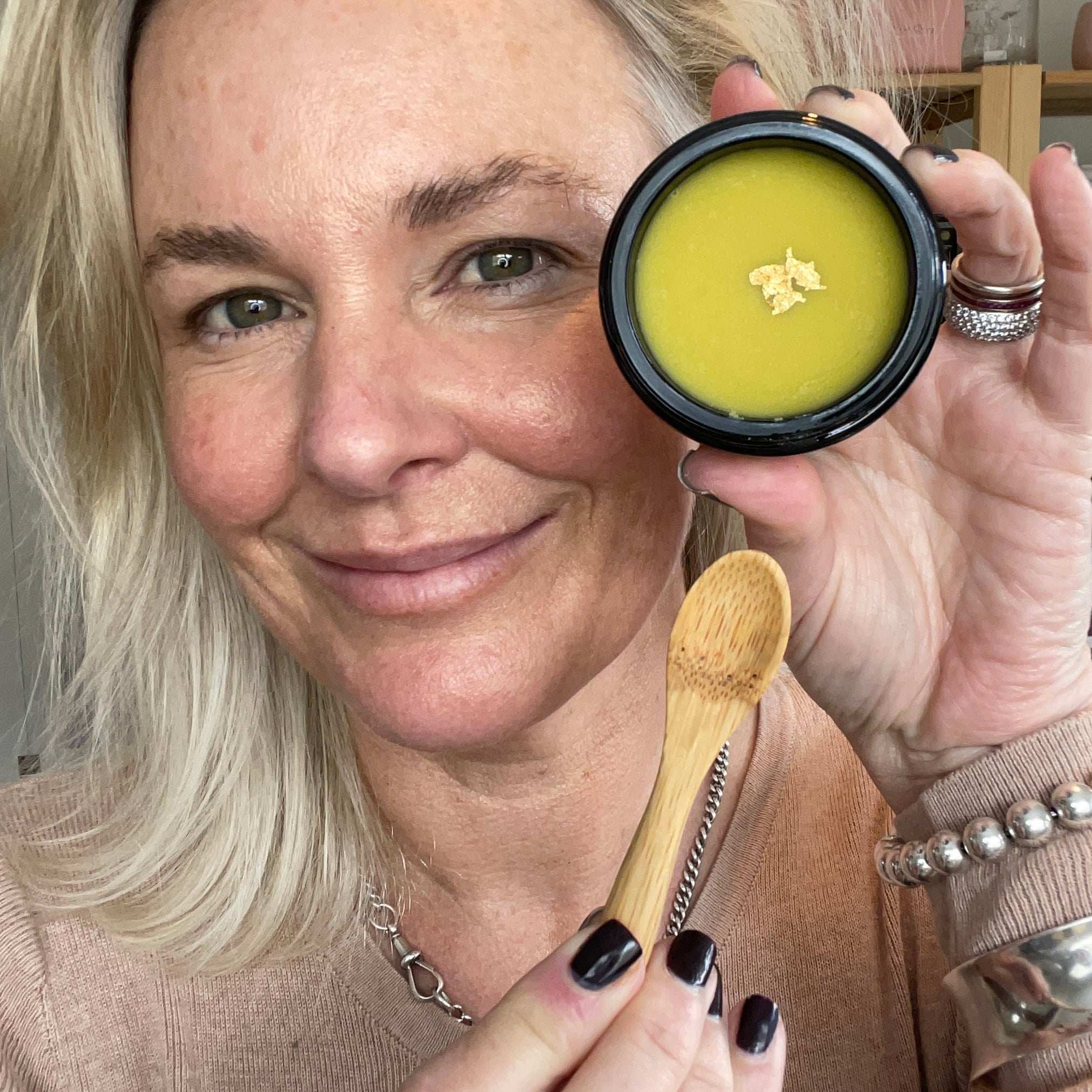 amanda_wildcraftedorganics_everlastingbeautybalm