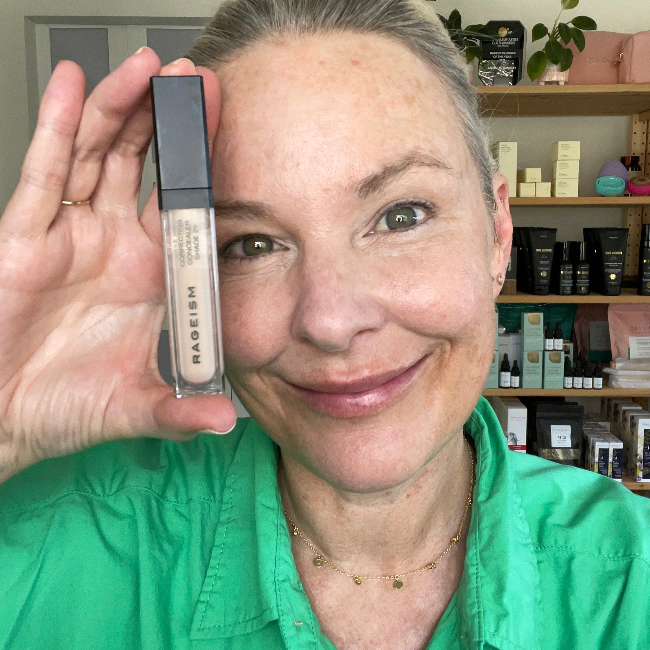 rageism_correcting_concealer_amanda_ramsay