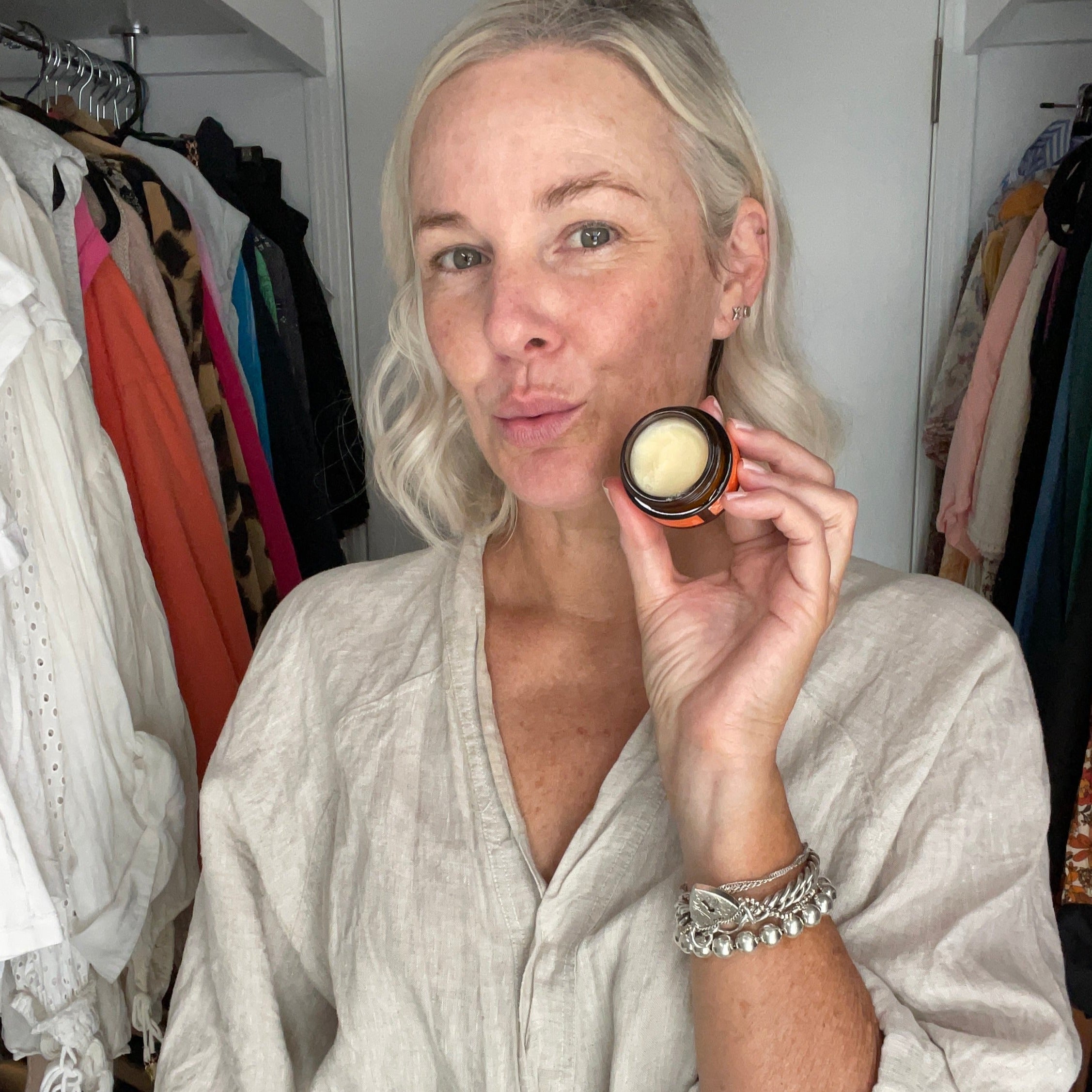 Achieve The Perfect Nude Lip With Amanda Ramsay - y0vt3d4