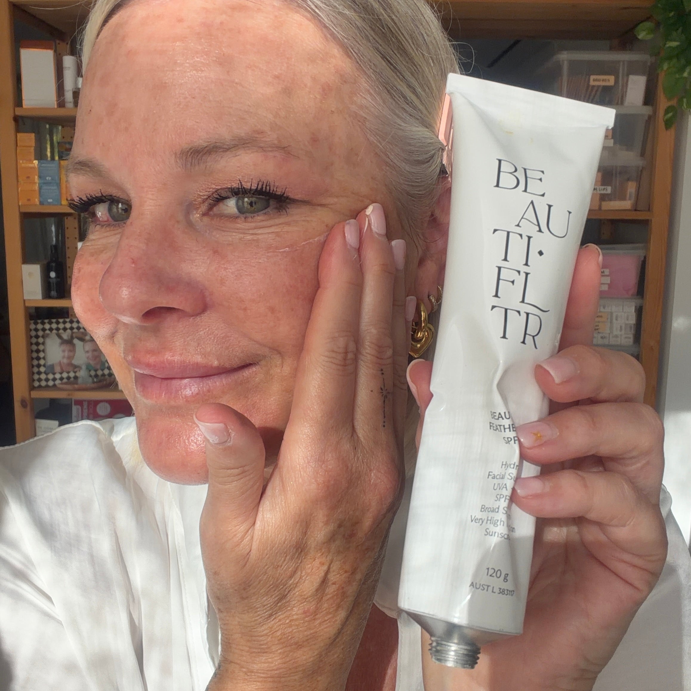beautifltr_spf50sunscreen_application