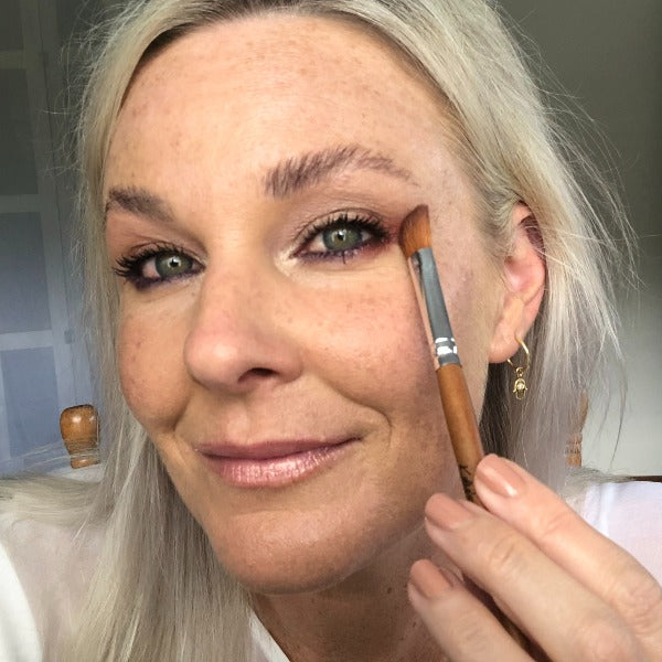 Kylie's Professional Fluffy Angled Eyeshadow Brush